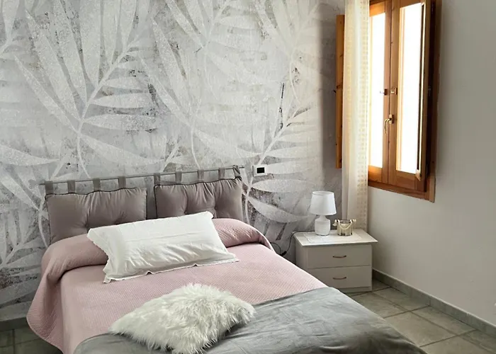 Roseddu Oda ve Kahvaltı 3*